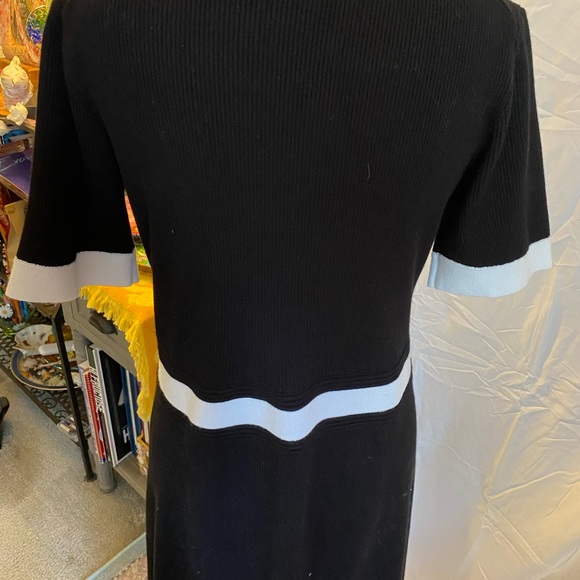 Karl Lagerfeld Black and White sweater dress - Picture 4 of 12